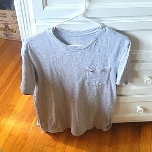 EUC Vineyard vines mens grey xs t shirt with pocket